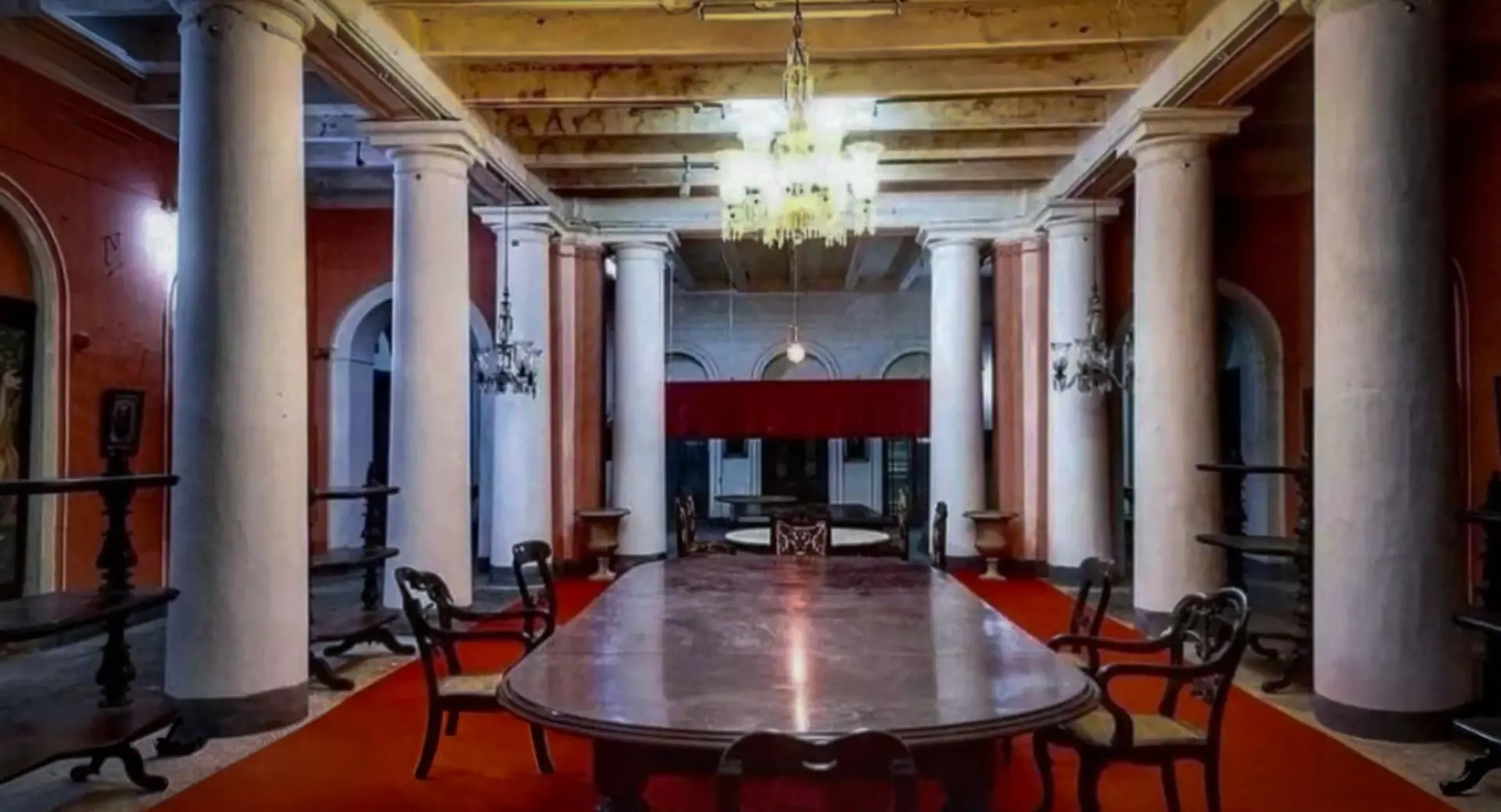 Inside Chakdighi Baganbari