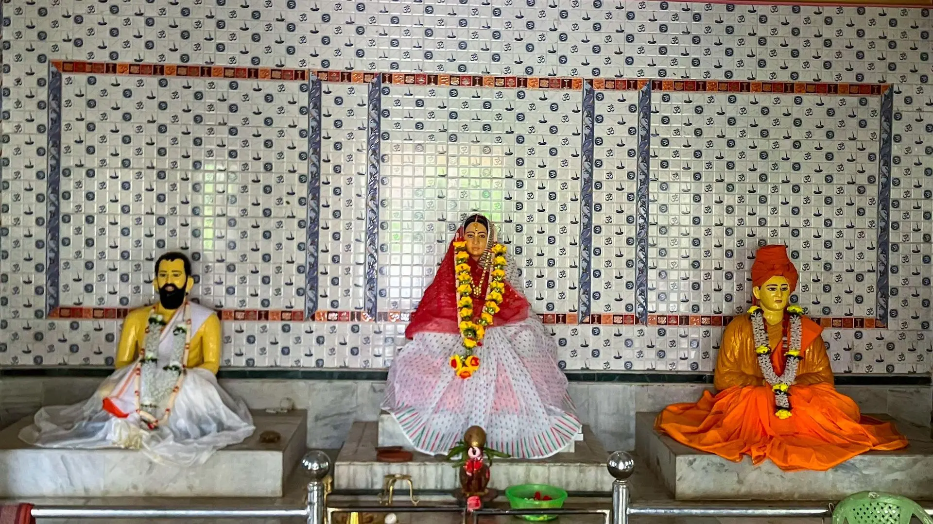 Valia Sarada Sangha