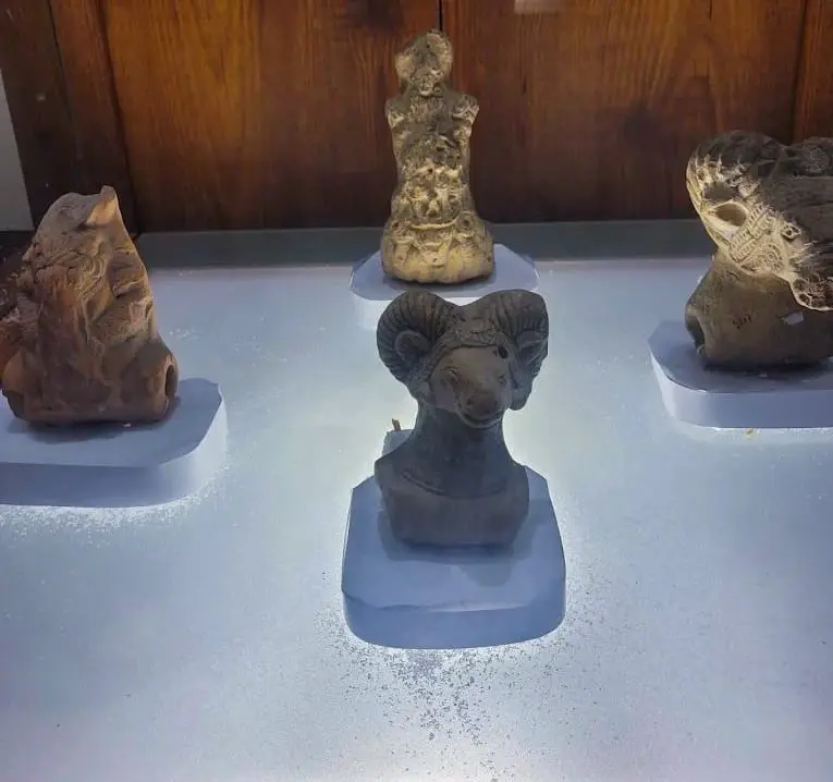 Chandraketugarh Museum