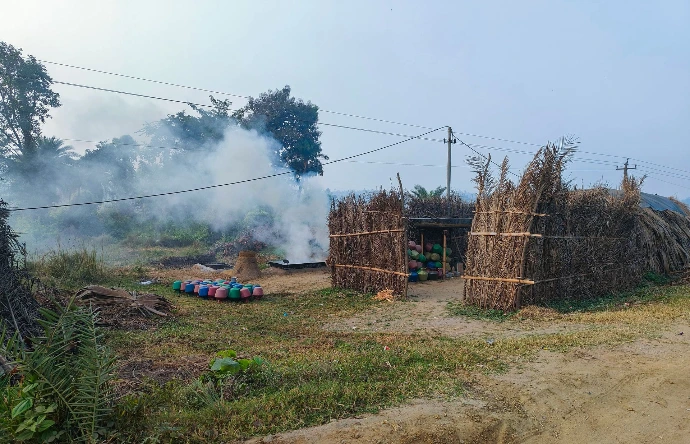 Jaggery making beside Bankura road
