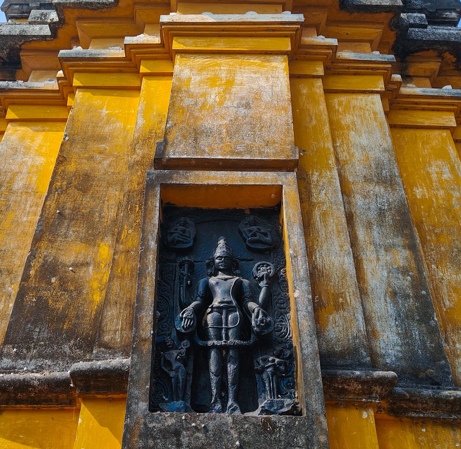 Dharapati Jain Temple