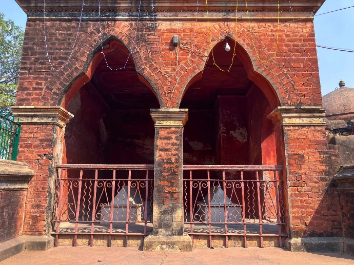 The tombs of Sher Afghan Khan and Qutubuddin Koka The tombs of Sher Afghan Khan and Qutubuddin Koka