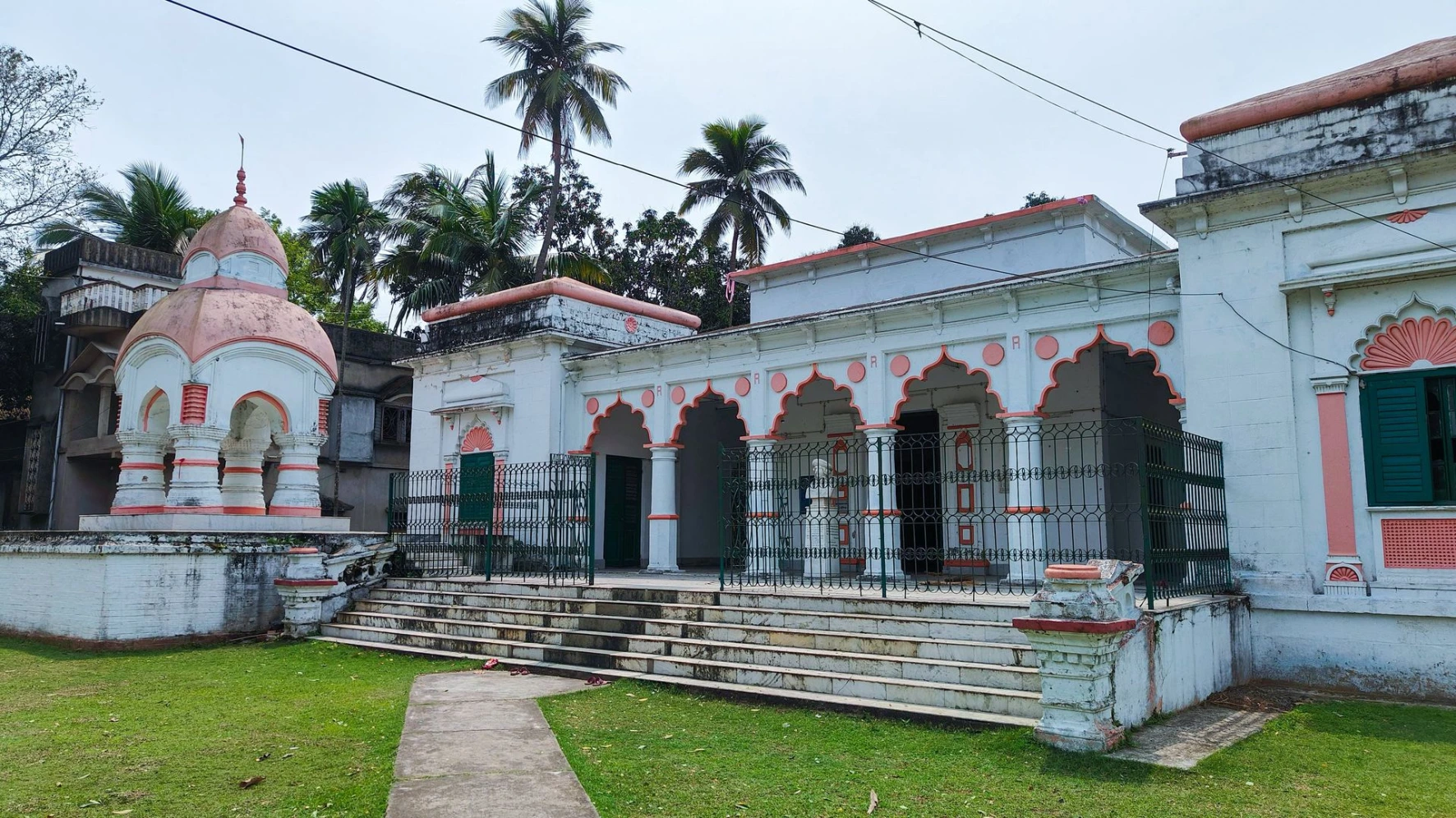 Khanakul Town Raja Ram Mohan Roy Samadhi Smarak Mandir