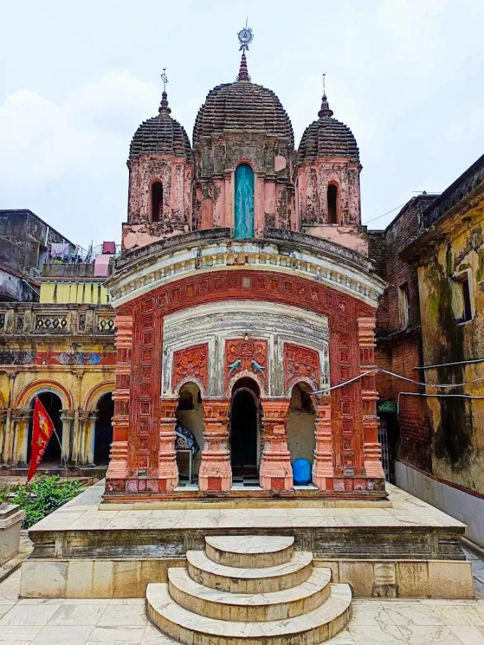 Damodar Mandir (Bara Taraph)