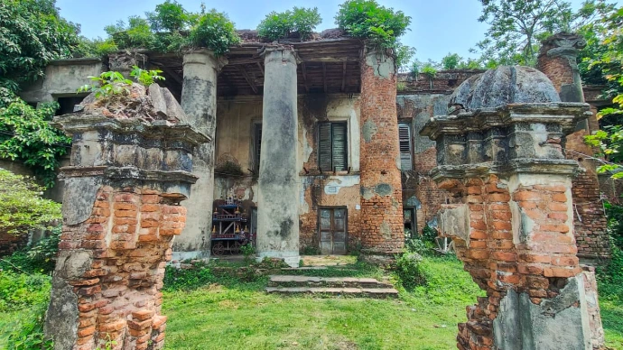 Mitra Mustafi mansion