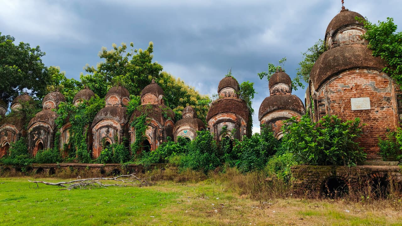 Dwadas Shiva temple