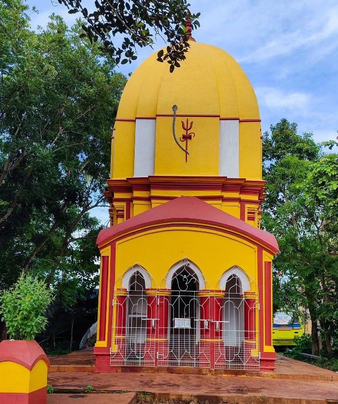 Dasghara Roy Jamidar Bari Shiva temple