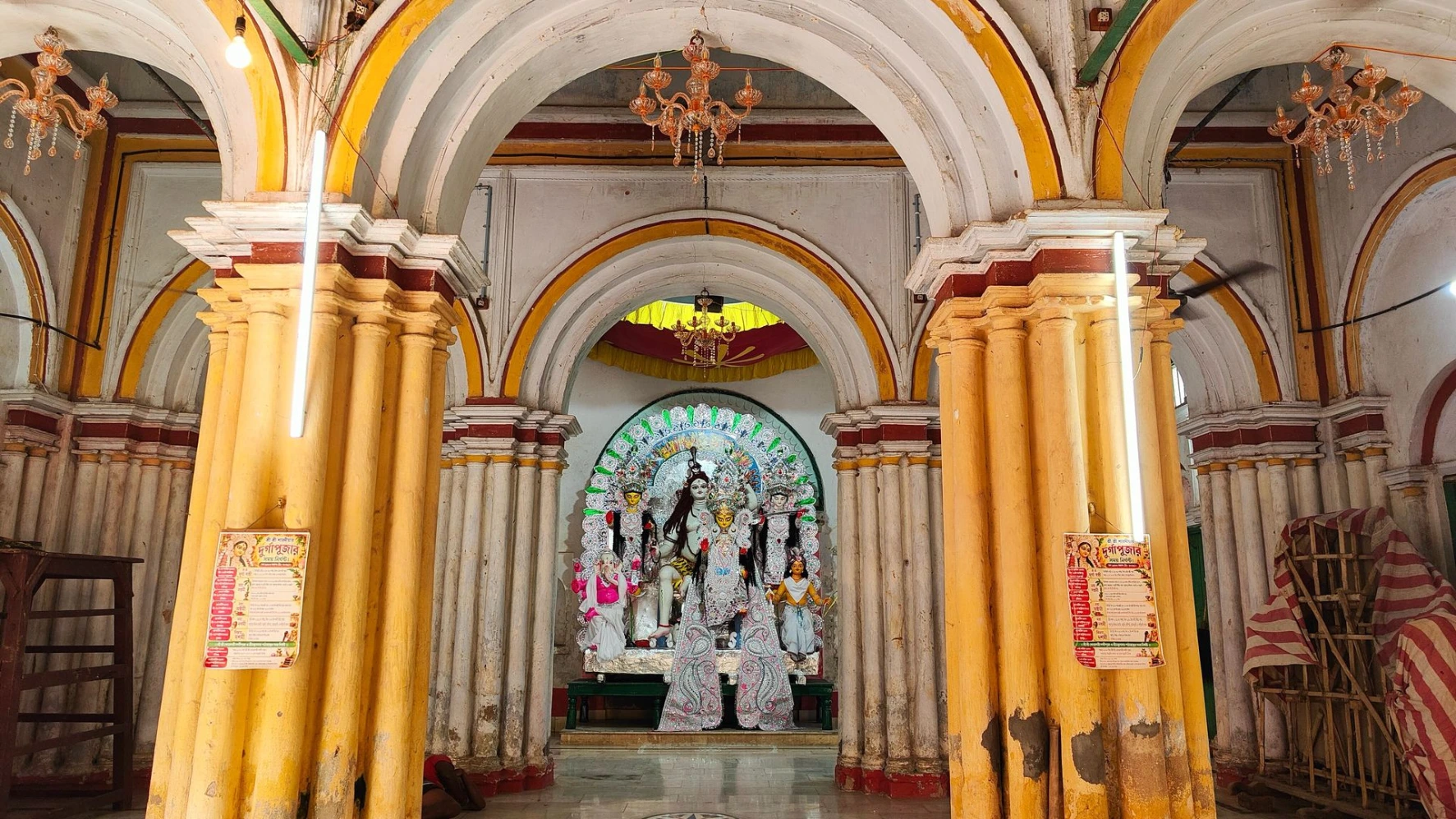 Barsul Dey Jamidarbari Durgapuja
