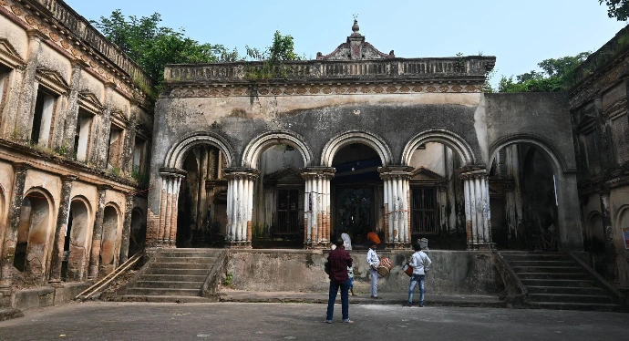 Mankar Kabiraj Bari