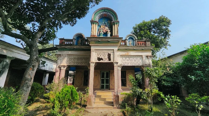 Bisalakkha Basu Samadhi Temple at Shyamsundar Thakurbari